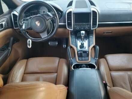 Белый Порше Каен, объемом двигателя 4.8 л и пробегом 195 тыс. км за 6855 $, фото 7 на Automoto.ua