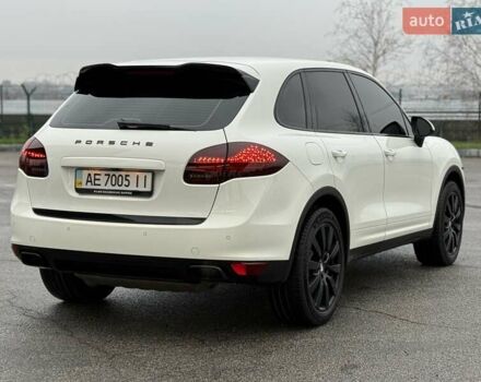 Белый Порше Каен, объемом двигателя 4.8 л и пробегом 199 тыс. км за 16500 $, фото 4 на Automoto.ua