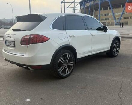 Білий Порше Cayenne, об'ємом двигуна 3 л та пробігом 229 тис. км за 19500 $, фото 4 на Automoto.ua