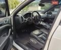 Белый Порше Каен, объемом двигателя 4.8 л и пробегом 167 тыс. км за 13600 $, фото 12 на Automoto.ua