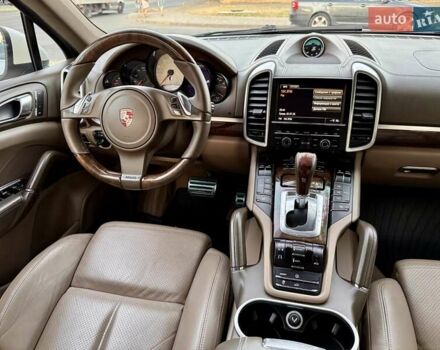 Порше Каен 2011 в Одессе на Automoto.ua Белый Порше Каен, объемом двигателя 4.81 л и пробегом 238 тыс. км за 16800 $, фото 68 на Automoto.ua