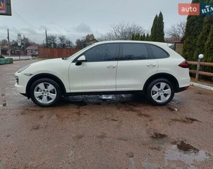 Белый Порше Каен, объемом двигателя 4.81 л и пробегом 168 тыс. км за 14000 $, фото 5 на Automoto.ua