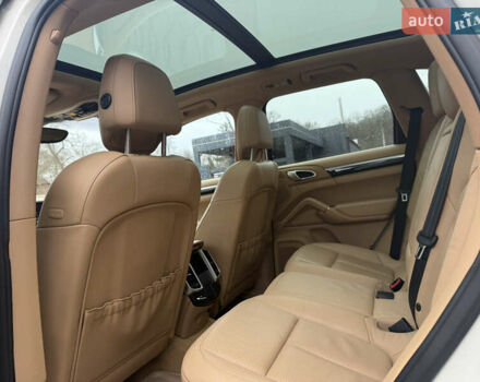 Белый Порше Каен, объемом двигателя 3.6 л и пробегом 159 тыс. км за 19999 $, фото 10 на Automoto.ua