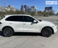 Белый Порше Каен, объемом двигателя 2.97 л и пробегом 166 тыс. км за 24900 $, фото 2 на Automoto.ua
