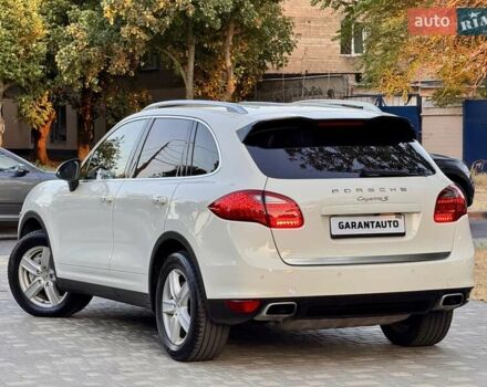 Порше Каен 2011 в Одессе на Automoto.ua Белый Порше Каен, объемом двигателя 4.81 л и пробегом 238 тыс. км за 16800 $, фото 25 на Automoto.ua