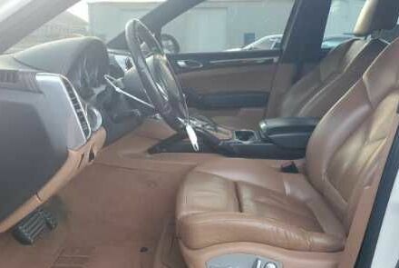 Белый Порше Каен, объемом двигателя 4.8 л и пробегом 195 тыс. км за 6855 $, фото 6 на Automoto.ua