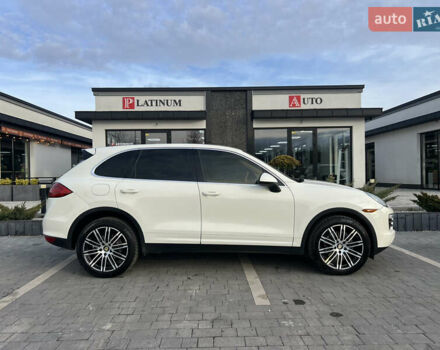 Белый Порше Каен, объемом двигателя 3.6 л и пробегом 167 тыс. км за 17500 $, фото 6 на Automoto.ua