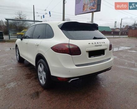 Белый Порше Каен, объемом двигателя 4.81 л и пробегом 168 тыс. км за 14000 $, фото 7 на Automoto.ua