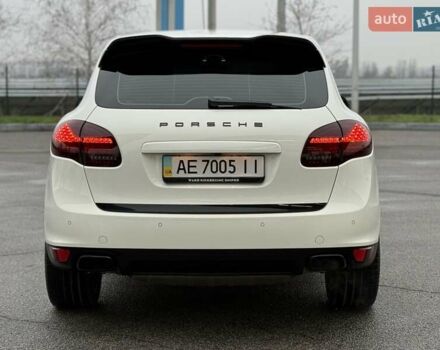 Белый Порше Каен, объемом двигателя 4.8 л и пробегом 199 тыс. км за 16500 $, фото 5 на Automoto.ua