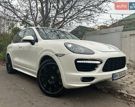 Білий Порше Cayenne, об'ємом двигуна 4.81 л та пробігом 194 тис. км за 21700 $, фото 9 на Automoto.ua