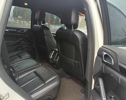 Белый Порше Каен, объемом двигателя 4.8 л и пробегом 168 тыс. км за 14028 $, фото 12 на Automoto.ua