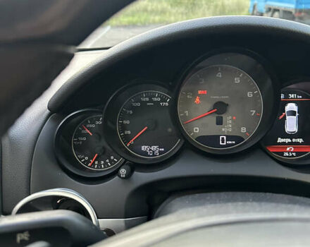 Белый Порше Каен, объемом двигателя 4.81 л и пробегом 185 тыс. км за 18000 $, фото 16 на Automoto.ua