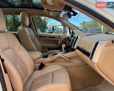 Белый Порше Каен, объемом двигателя 3.6 л и пробегом 159 тыс. км за 21000 $, фото 30 на Automoto.ua