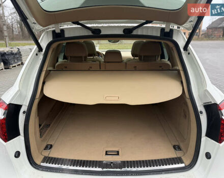 Белый Порше Каен, объемом двигателя 3.6 л и пробегом 159 тыс. км за 19999 $, фото 15 на Automoto.ua