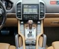 Білий Порше Cayenne, об'ємом двигуна 3 л та пробігом 225 тис. км за 16200 $, фото 32 на Automoto.ua