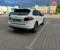 Белый Порше Каен, объемом двигателя 4.8 л и пробегом 167 тыс. км за 13600 $, фото 3 на Automoto.ua