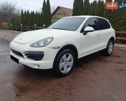 Белый Порше Каен, объемом двигателя 4.81 л и пробегом 168 тыс. км за 14000 $, фото 2 на Automoto.ua