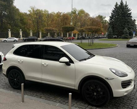 Білий Порше Cayenne, об'ємом двигуна 4.81 л та пробігом 197 тис. км за 18500 $, фото 4 на Automoto.ua