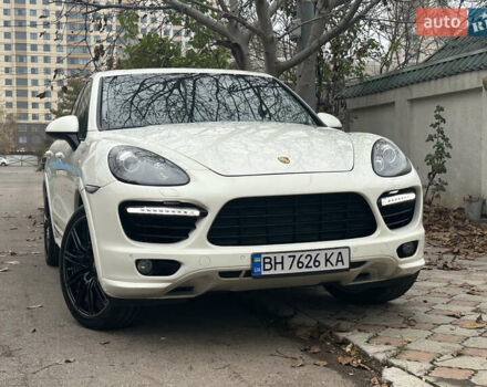 Білий Порше Cayenne, об'ємом двигуна 4.81 л та пробігом 194 тис. км за 21700 $, фото 10 на Automoto.ua