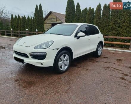 Белый Порше Каен, объемом двигателя 4.81 л и пробегом 168 тыс. км за 14000 $, фото 1 на Automoto.ua