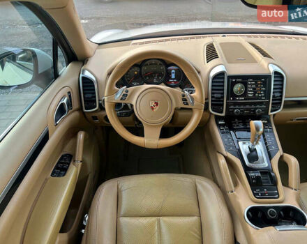 Белый Порше Каен, объемом двигателя 3.6 л и пробегом 167 тыс. км за 17500 $, фото 11 на Automoto.ua