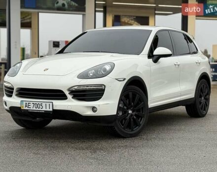 Белый Порше Каен, объемом двигателя 4.8 л и пробегом 199 тыс. км за 16500 $, фото 1 на Automoto.ua