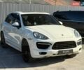 Белый Порше Каен, объемом двигателя 4.81 л и пробегом 187 тыс. км за 13900 $, фото 2 на Automoto.ua