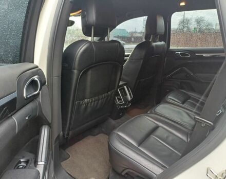 Белый Порше Каен, объемом двигателя 4.8 л и пробегом 168 тыс. км за 14028 $, фото 11 на Automoto.ua