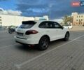 Белый Порше Каен, объемом двигателя 4.8 л и пробегом 167 тыс. км за 13600 $, фото 2 на Automoto.ua