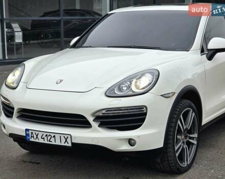 Білий Порше Cayenne, об'ємом двигуна 3 л та пробігом 225 тис. км за 16500 $, фото 4 на Automoto.ua