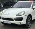 Білий Порше Cayenne, об'ємом двигуна 3 л та пробігом 225 тис. км за 16500 $, фото 4 на Automoto.ua