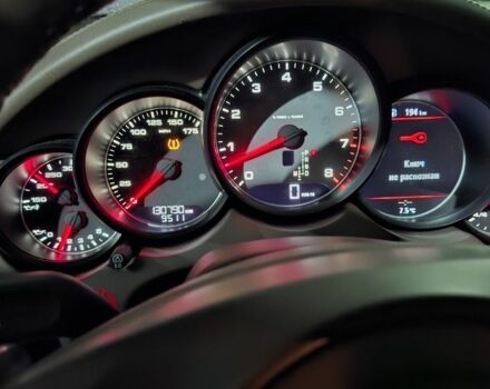 Білий Порше Cayenne, об'ємом двигуна 4.8 л та пробігом 131 тис. км за 23837 $, фото 4 на Automoto.ua