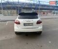Білий Порше Cayenne, об'ємом двигуна 3 л та пробігом 229 тис. км за 19500 $, фото 3 на Automoto.ua