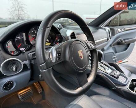 Белый Порше Каен, объемом двигателя 4.8 л и пробегом 199 тыс. км за 16500 $, фото 14 на Automoto.ua