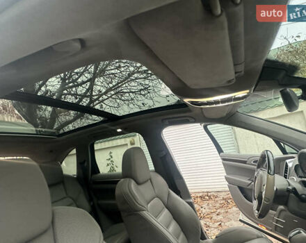 Білий Порше Cayenne, об'ємом двигуна 4.81 л та пробігом 194 тис. км за 21700 $, фото 23 на Automoto.ua