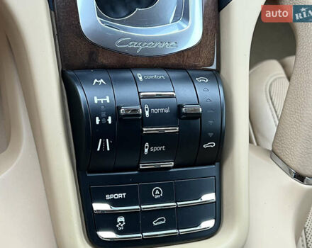 Белый Порше Каен, объемом двигателя 3.6 л и пробегом 175 тыс. км за 16700 $, фото 11 на Automoto.ua