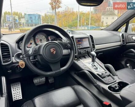 Білий Порше Cayenne, об'ємом двигуна 4.81 л та пробігом 143 тис. км за 19999 $, фото 6 на Automoto.ua