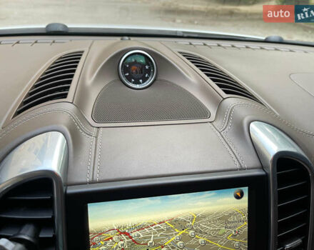 Белый Порше Каен, объемом двигателя 3 л и пробегом 190 тыс. км за 23000 $, фото 11 на Automoto.ua