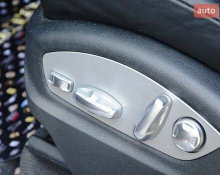 Білий Порше Cayenne, об'ємом двигуна 3 л та пробігом 122 тис. км за 23500 $, фото 25 на Automoto.ua