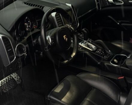 Белый Порше Каен, объемом двигателя 3 л и пробегом 200 тыс. км за 21500 $, фото 13 на Automoto.ua