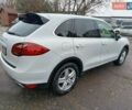 Белый Порше Каен, объемом двигателя 3.6 л и пробегом 193 тыс. км за 24500 $, фото 6 на Automoto.ua