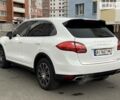 Білий Порше Cayenne, об'ємом двигуна 3 л та пробігом 124 тис. км за 21900 $, фото 4 на Automoto.ua