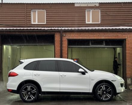 Белый Порше Каен, объемом двигателя 3 л и пробегом 200 тыс. км за 21500 $, фото 10 на Automoto.ua