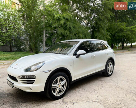 Белый Порше Каен, объемом двигателя 3 л и пробегом 190 тыс. км за 23000 $, фото 3 на Automoto.ua