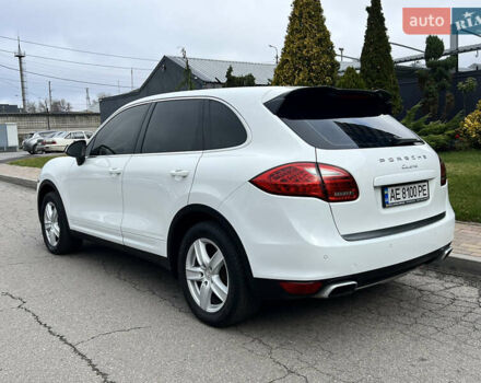 Белый Порше Каен, объемом двигателя 3.6 л и пробегом 175 тыс. км за 16700 $, фото 4 на Automoto.ua