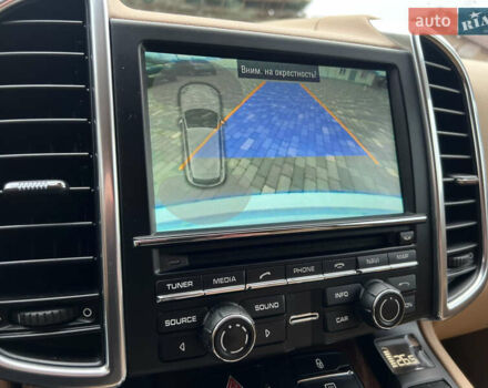 Белый Порше Каен, объемом двигателя 3.6 л и пробегом 175 тыс. км за 16700 $, фото 24 на Automoto.ua