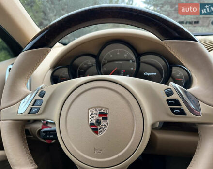 Белый Порше Каен, объемом двигателя 3.6 л и пробегом 175 тыс. км за 16700 $, фото 26 на Automoto.ua