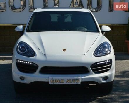 Білий Порше Cayenne, об'ємом двигуна 3 л та пробігом 122 тис. км за 23500 $, фото 11 на Automoto.ua