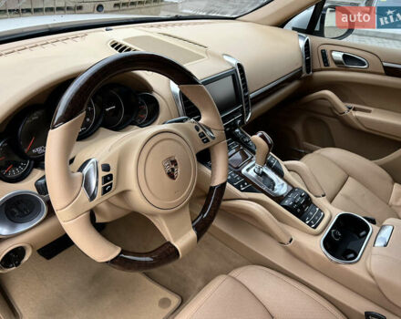 Белый Порше Каен, объемом двигателя 3.6 л и пробегом 175 тыс. км за 16700 $, фото 8 на Automoto.ua