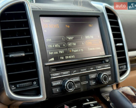 Белый Порше Каен, объемом двигателя 4.81 л и пробегом 133 тыс. км за 22000 $, фото 23 на Automoto.ua